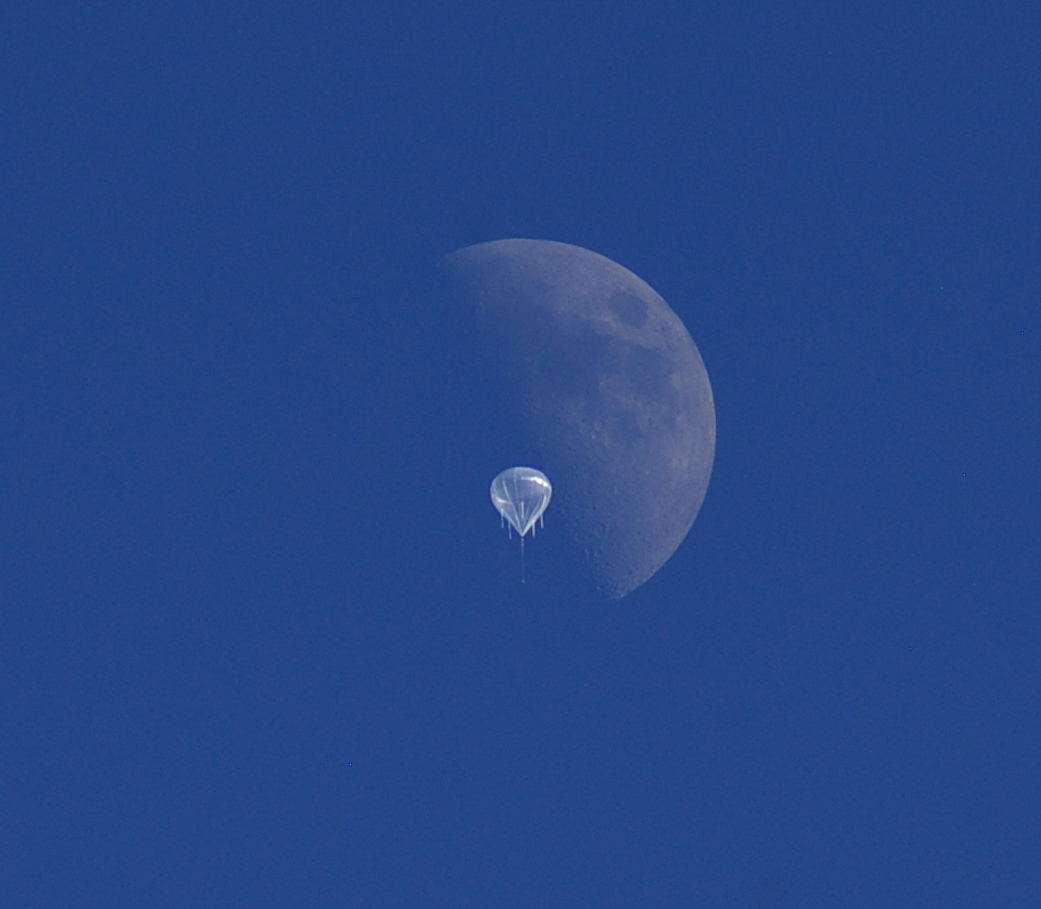 balloon-moon_0